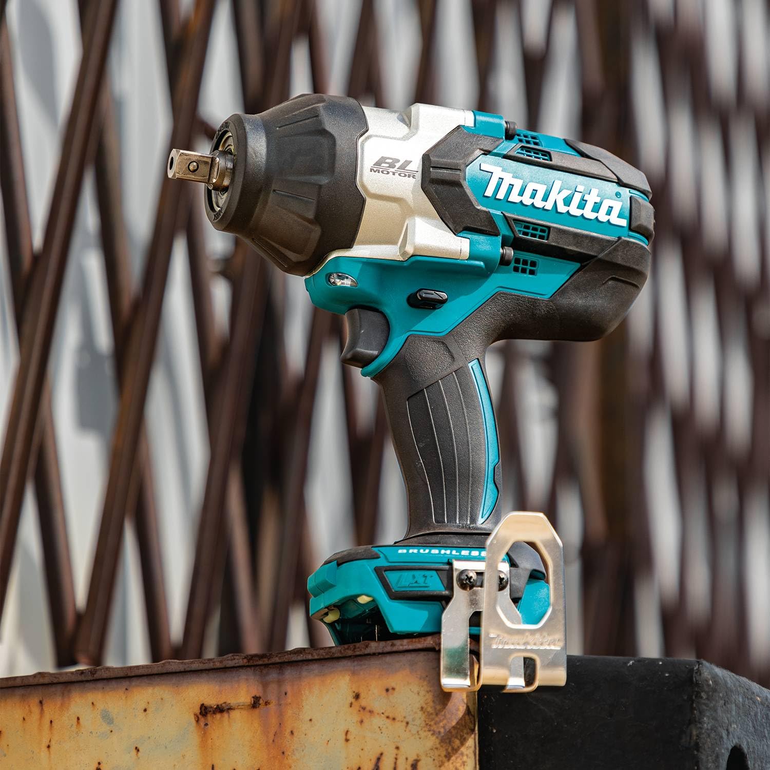Makita XWT19XVZ 18V LXT® Lithium-Ion Brushless Cordless 3-Speed 1/2" Sq. Drive Utility Impact Wrench w/Detent Anvil, Tool Only - Image 8